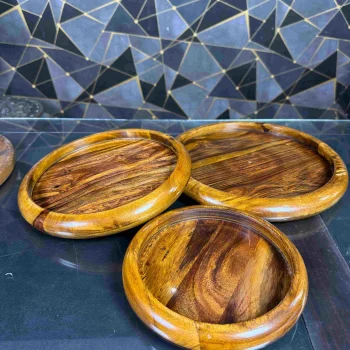 Spanish Style Wooden Plate Set for Dining – Handcrafted Rustic Tableware