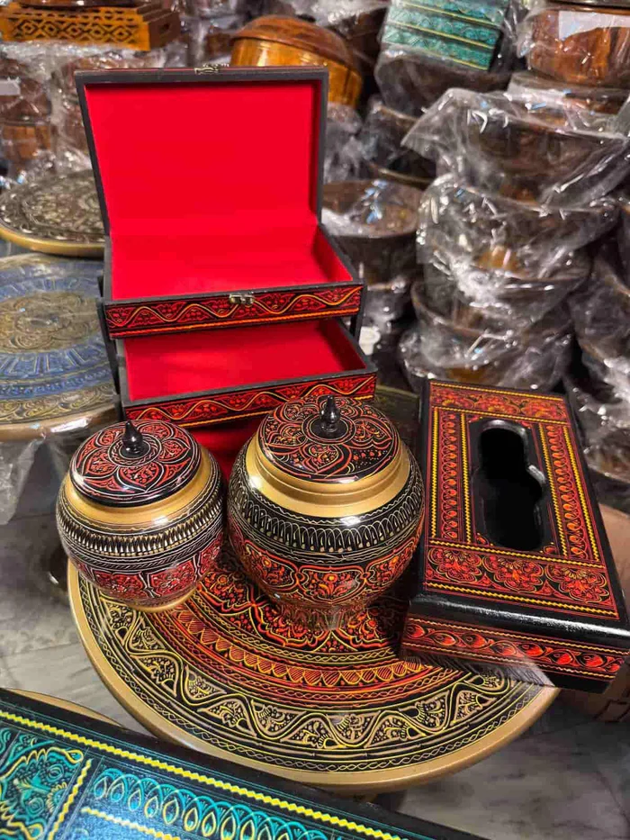 Naqshi_art_Table_Set_Deal_in_red_colour