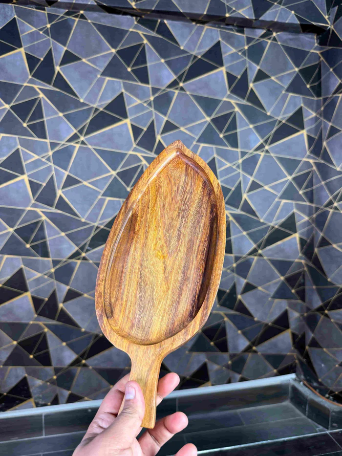 wood_platter_leaf_shape