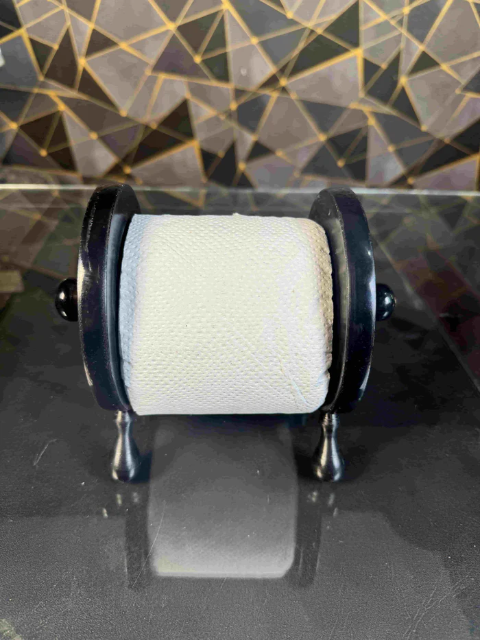 wooden_tissue_stand_in_black